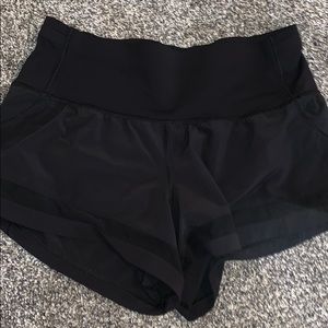 Lululemon size 6 black shorts